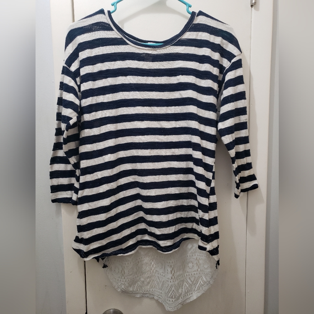 No Boundaries striped hi-low 3/4 sleeve top w/ open back lace Sz-XL (juniors)